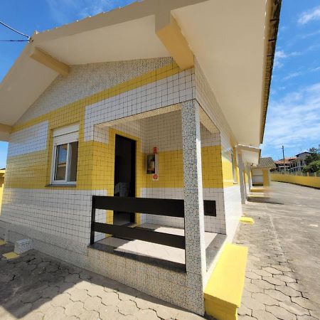 Pousada Genoveva Farol de Santa Marta Exteriör bild